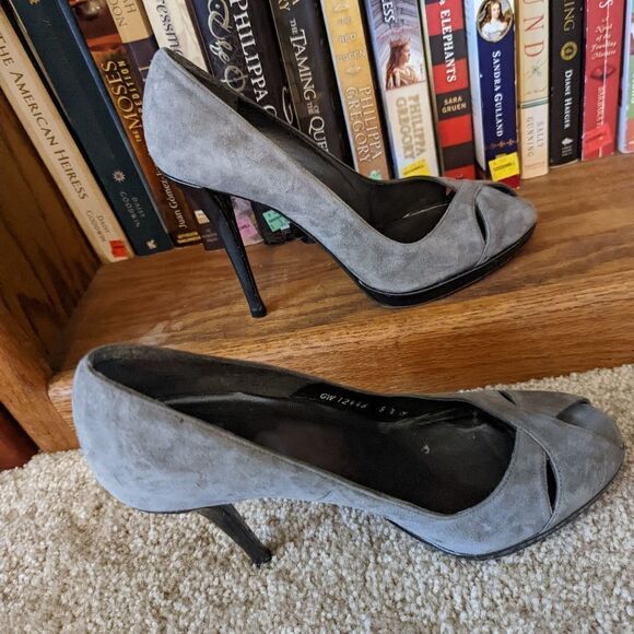 Stuart weitzman grey suede peeptoe stilleto heels sz 8.5 euc - Picture 6 of 9